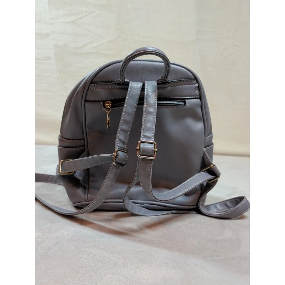 Jingpin‎ Huanyingshiyong Grey Quilted Mini Backpack Faux Leather Gold Hardware
